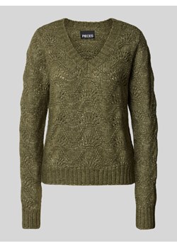 Sweter o kroju regular fit z dzianiny ze ściegiem falistym model ‘BIBBI’ ze sklepu Peek&Cloppenburg  w kategorii Swetry damskie - zdjęcie 175967845