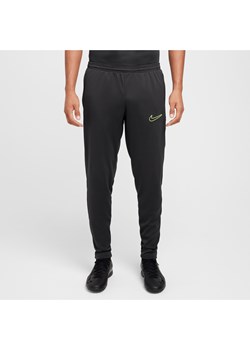 Męskie spodnie piłkarskie Dri-FIT Nike Academy - Szary ze sklepu Nike poland w kategorii Spodnie męskie - zdjęcie 175977308