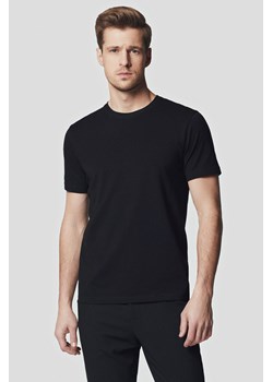Koszulka z Bawełną Czarna Jeffrey ze sklepu Lancerto S.A. w kategorii T-shirty męskie - zdjęcie 176009096