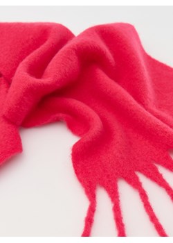 Reserved - Szalik z frędzlami - fuksja ze sklepu Reserved w kategorii Szaliki i chusty damskie - zdjęcie 176035765