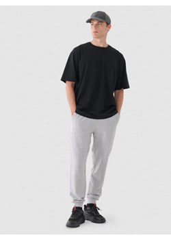 Męski t-shirt basic Outhorn OTHWAW24TTSHM2157 - czarny ze sklepu Sportstylestory.com w kategorii T-shirty męskie - zdjęcie 176072266