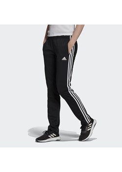 Spodnie dresowe męskie adidas Essentials Warm-Up 3-Stripes ze sklepu Decathlon w kategorii Spodnie męskie - zdjęcie 176091306