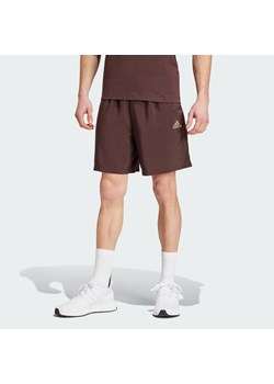 AEROREADY Essentials Chelsea Small Logo Shorts ze sklepu Decathlon w kategorii Spodenki męskie - zdjęcie 176141746