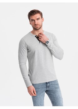 Męski longsleeve z guzikami przy dekolcie - szary melanż V8 OM-LSCL-0107 ze sklepu ombre w kategorii T-shirty męskie - zdjęcie 176228557