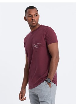 T-shirt męski bawełniany z nadrukiem na kieszonce - bordowy V3 S1742 ze sklepu ombre w kategorii T-shirty męskie - zdjęcie 176261586