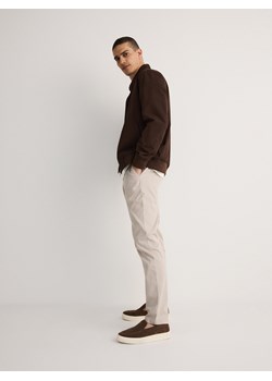 Reserved - Spodnie chino slim fit - beżowy ze sklepu Reserved w kategorii Spodnie męskie - zdjęcie 176286975