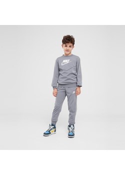 NIKE DRES K NSW TRACKSUIT POLY CREW HBR B ze sklepu JD Sports  w kategorii Dresy chłopięce - zdjęcie 176292718