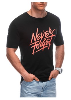 T-shirt męski z nadrukiem 1935S - czarny ze sklepu Edoti w kategorii T-shirty męskie - zdjęcie 176306377