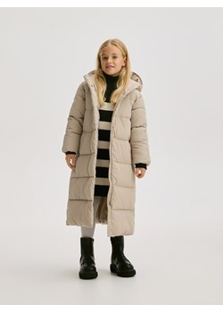 Reserved - Długi pikowany płaszcz - beżowy ze sklepu Reserved w kategorii Płaszcze dziewczęce - zdjęcie 176368805