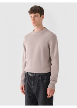 Męski sweter wełniany Outhorn OTHWAW24TSWEM127- beżowy ze sklepu Sportstylestory.com w kategorii Swetry męskie - zdjęcie 176422688