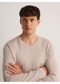 Reserved - Sweter z wiskozą - beżowy ze sklepu Reserved w kategorii Swetry męskie - zdjęcie 176434058