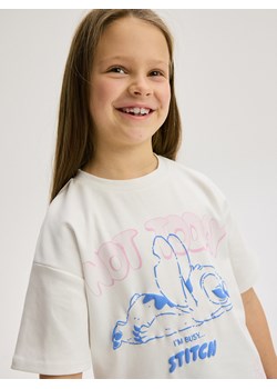 Reserved - Bawełniany t-shirt Lilo i Stitch - złamana biel ze sklepu Reserved w kategorii Bluzki dziewczęce - zdjęcie 176441275