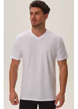 Henderson 2-pack biały t-shirt męski Aspire 41638-00X, Kolor biały, Rozmiar 2XL, Henderson ze sklepu Intymna w kategorii T-shirty męskie - zdjęcie 176470796