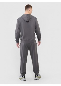 Męskie spodnie dresowe Outhorn OTHWAW24TTROM1220 - szare ze sklepu Sportstylestory.com w kategorii Spodnie męskie - zdjęcie 176554908