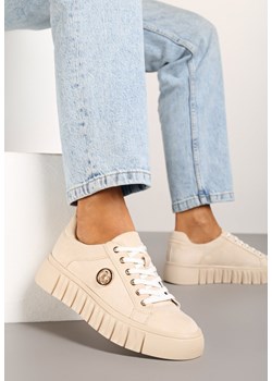 Beżowe Sneakersy Vices na Grubej Tłoczonej Podeszwie ze Sznurowaniem i Metaliczną Ozdobą Ulfedi ze sklepu born2be.pl w kategorii Buty sportowe damskie - zdjęcie 176562399