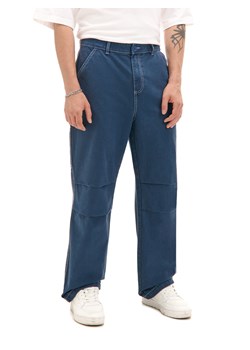 Cropp - Spodnie cargo z kontrastowymi przeszyciami - surowy granatowy ze sklepu Cropp w kategorii Jeansy męskie - zdjęcie 176577178