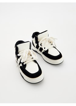 Reserved - Sznurowane sneakersy za kostkę - biały ze sklepu Reserved w kategorii Buty sportowe dziecięce - zdjęcie 176595829