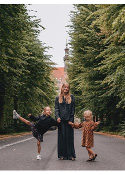 Reserved - Sztruksowa sukienka w grochy - brązowy ze sklepu Reserved w kategorii Sukienki dziewczęce - zdjęcie 176601209