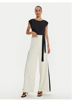 DKNY Kombinezon DD4E154B Écru Wide Leg ze sklepu MODIVO w kategorii Kombinezony damskie - zdjęcie 176650138