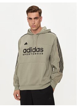 adidas Bluza House of Tiro IV8125 Zielony Relaxed Fit ze sklepu MODIVO w kategorii Bluzy męskie - zdjęcie 176755406