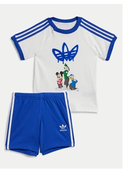 adidas Komplet t-shirt i spodenki Disney Mickey Mouse IX6426 Niebieski Regular Fit ze sklepu MODIVO w kategorii Komplety niemowlęce - zdjęcie 176766746