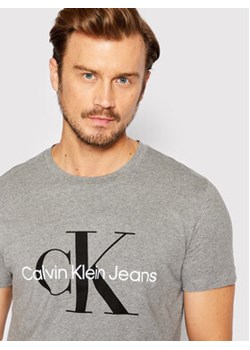 Calvin Klein Jeans T-Shirt J30J320935 Szary Slim Fit ze sklepu MODIVO w kategorii T-shirty męskie - zdjęcie 176893695