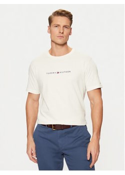 Tommy Hilfiger T-Shirt UM0UM03344 Écru Regular Fit ze sklepu MODIVO w kategorii T-shirty męskie - zdjęcie 177141196