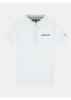 Tommy Hilfiger Polo KB0KB09332 Biały Regular Fit ze sklepu MODIVO w kategorii T-shirty chłopięce - zdjęcie 177161458