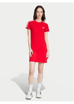 adidas Sukienka codzienna Essentials 3-Stripes IY4245 Czerwony Slim Fit ze sklepu MODIVO w kategorii Sukienki - zdjęcie 177202307