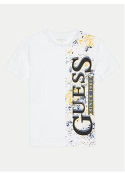 Guess T-Shirt L4YI35 K8HM4 Biały Regular Fit ze sklepu MODIVO w kategorii T-shirty chłopięce - zdjęcie 177216128