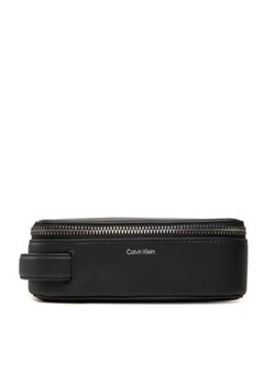 Calvin Klein Kosmetyczka Ck Sleek Washbag W/Hanger K50K512803 Czarny ze sklepu MODIVO w kategorii Kosmetyczki męskie - zdjęcie 177280925