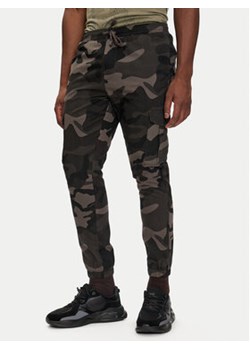 Brave Soul Joggery MTR-FINECAMOCRGR Zielony Slim Fit ze sklepu MODIVO w kategorii Spodnie męskie - zdjęcie 177326406