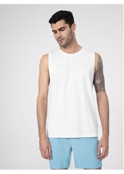 4F Tank top 4FSS23TTSHM368 Biały Regular Fit ze sklepu MODIVO w kategorii T-shirty męskie - zdjęcie 177327588