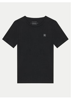 Calvin Klein Jeans T-Shirt IU0IU00543 Czarny Regular Fit ze sklepu MODIVO w kategorii T-shirty chłopięce - zdjęcie 177366198