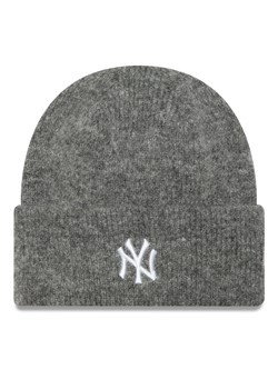 Czapka New Era New York Yankees Wide Cuff Knit Beanie 60580753 Szary ze sklepu eobuwie.pl w kategorii Czapki zimowe damskie - zdjęcie 177388088