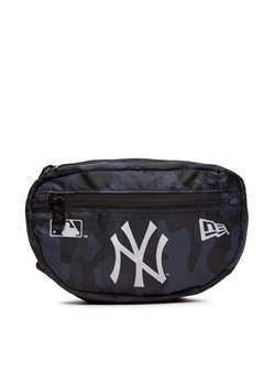 Saszetka nerka New Era Mlb Aop Micro Nyy 60357022 Granatowy ze sklepu eobuwie.pl w kategorii Nerki - zdjęcie 177388625