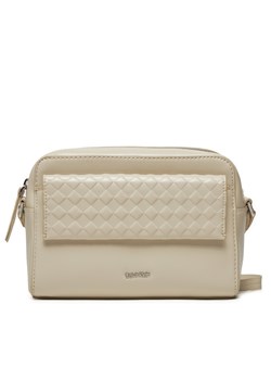 Torebka Calvin Klein Calvin Mini Quilt Camera Bag K60K611884 Écru ze sklepu eobuwie.pl w kategorii Listonoszki - zdjęcie 177390619