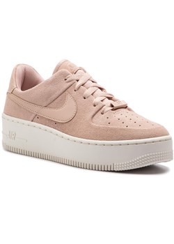 Sneakersy Nike Af1 Sage Low AR5339 201 Beżowy ze sklepu eobuwie.pl w kategorii Buty sportowe damskie - zdjęcie 177396175