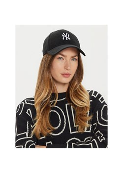 Czapka z daszkiem New Era Cosy New York Yankees 60565258 Czarny ze sklepu eobuwie.pl w kategorii Czapki z daszkiem damskie - zdjęcie 177399355
