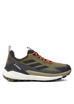 Trekkingi adidas Terrex Free Hiker 2.0 Low Gore-Tex IH3537 Zielony ze sklepu eobuwie.pl w kategorii Buty trekkingowe męskie - zdjęcie 177399458