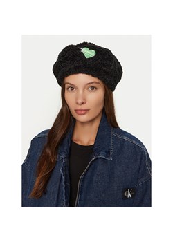 Beret Kangol Manga Beret K5423 Czarny ze sklepu eobuwie.pl w kategorii Czapki zimowe damskie - zdjęcie 177419486