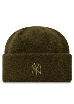 Czapka New Era Borg New York Yankees Cuff Knit Beanie 60580758 Zielony ze sklepu eobuwie.pl w kategorii Czapki zimowe damskie - zdjęcie 177422047