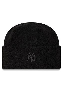 Czapka New Era Borg New York Yankees Cuff Knit Beanie 60580757 Czarny ze sklepu eobuwie.pl w kategorii Czapki zimowe damskie - zdjęcie 177423375