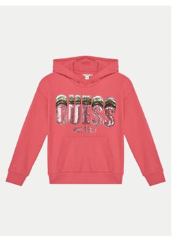 Guess Bluza J5RQ00 KAD74 Różowy Regular Fit ze sklepu MODIVO w kategorii Bluzy chłopięce - zdjęcie 177427545