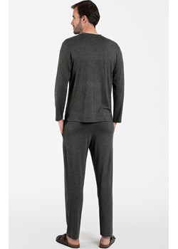 Piżama męska na długi rękaw i długie spodnie szara Akord, Kolor szary melanż, Rozmiar S, Italian Fashion - id: 193636 - marki Italian Fashion - 177448097 Piżama męska na długi rękaw i długie spodnie szara Akord, Kolor szary melanż, Rozmiar S, Italian Fashion ze sklepu Intymna w kategorii Piżamy męskie - zdjęcie 177448097