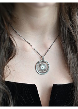 Zawieszka srebrna- Koło retro ze sklepu Venus Galeria - Magiczny Ogród Biżuterii Srebrnej w kategorii Zawieszki - zdjęcie 177528405