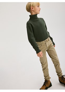 Reserved - Elastyczne spodnie slim - beżowy ze sklepu Reserved w kategorii Spodnie chłopięce - zdjęcie 177578656