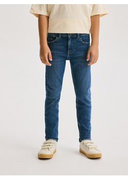 Reserved - Jeansy slim - niebieski ze sklepu Reserved w kategorii Spodnie chłopięce - zdjęcie 177579689