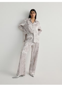 Reserved - Satynowe spodnie z cekinowymi aplikacjami - beżowy ze sklepu Reserved w kategorii Spodnie damskie - zdjęcie 177582956