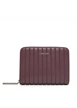 Calvin Klein Portfel damski K60K613064 Bordowy ze sklepu MODIVO w kategorii Portfele damskie - zdjęcie 177612085